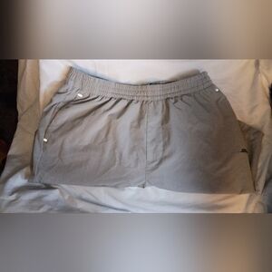 Tommy Bahama Light Gray Athletic Shorts, Islandzone